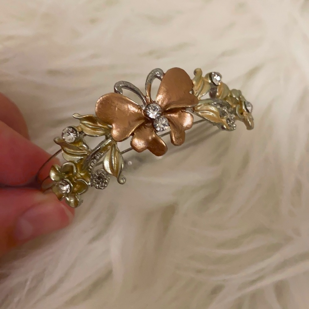 Butterfly emblem bracelet